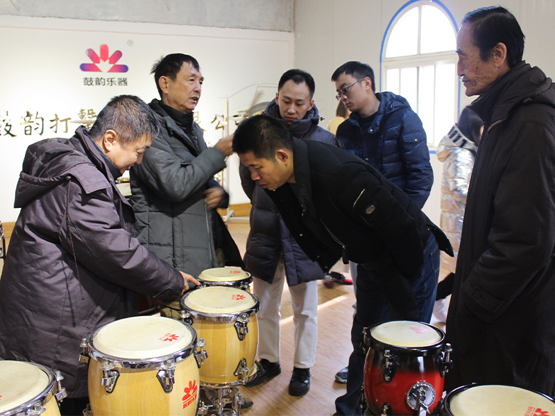 2018年1月中國民族打擊樂學(xué)會年會全國峰會專家來鼓韻參觀-2.JPG